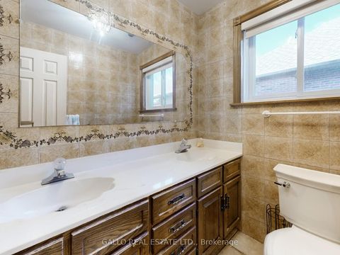 Photo 19 at 106 Duncan Road, Langstaff, Richmond Hill