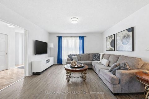 Photo 4 at 184 Silas Boulevard, Keswick North, Georgina