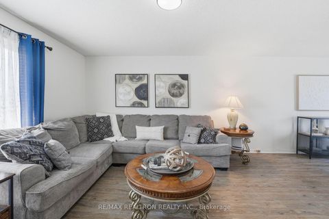 Photo 5 at 184 Silas Boulevard, Keswick North, Georgina