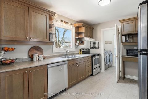 Photo 7 at 184 Silas Boulevard, Keswick North, Georgina