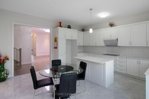 Photo 11 at 38 Tipp Drive, Rural Richmond Hill, Richmond Hill
