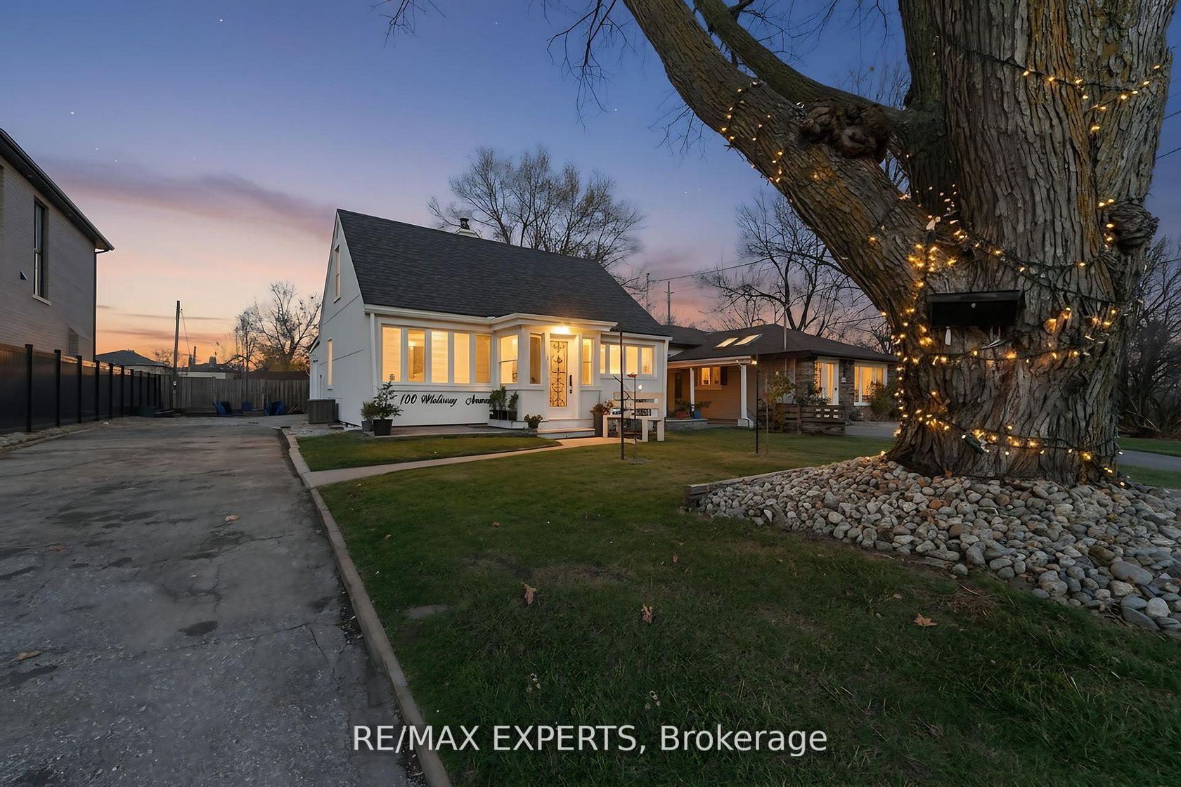 100 Wallasey Avenue, Pelmo Park W5, Toronto photo 4