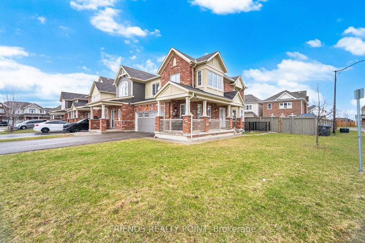 Photo 2 at 19 Donlamont Circle, Northwest Brampton, Brampton