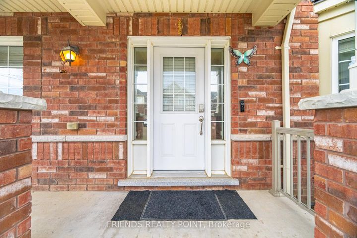 Photo 3 at 19 Donlamont Circle, Northwest Brampton, Brampton