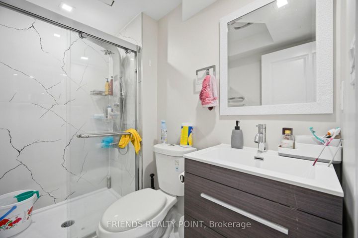 Photo 42 at 19 Donlamont Circle, Northwest Brampton, Brampton