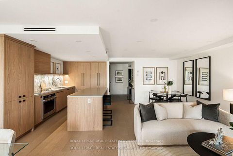 Photo 8 at 402 - 349 St Clair Avenue W, Casa Loma, Toronto