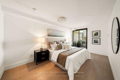 Photo 18 at 402 - 349 St Clair Avenue W, Casa Loma, Toronto