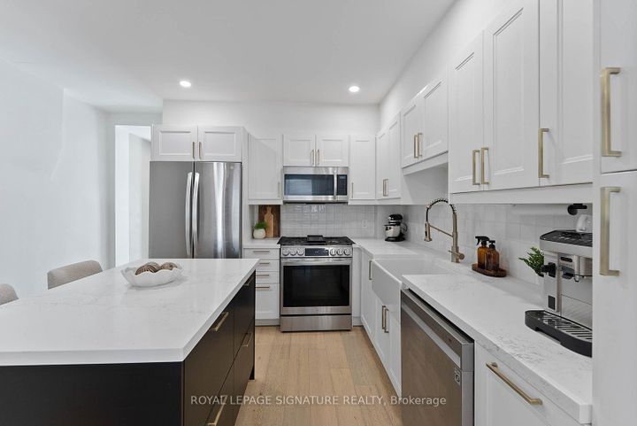 Photo 10 at 530 Lauder Avenue, Oakwood Village, Toronto