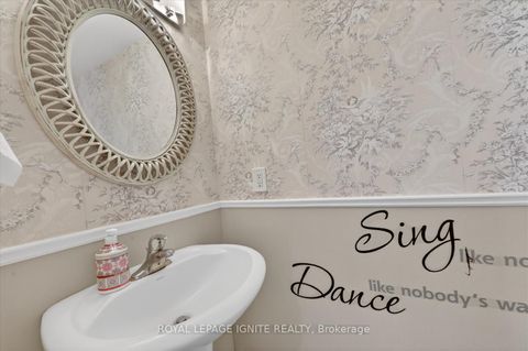 Photo 12 at 27 - 571 Longworth Avenue, Bowmanville, Clarington