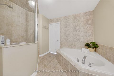 Photo 25 at 27 - 571 Longworth Avenue, Bowmanville, Clarington