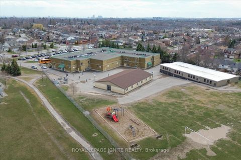 Photo 37 at 27 - 571 Longworth Avenue, Bowmanville, Clarington