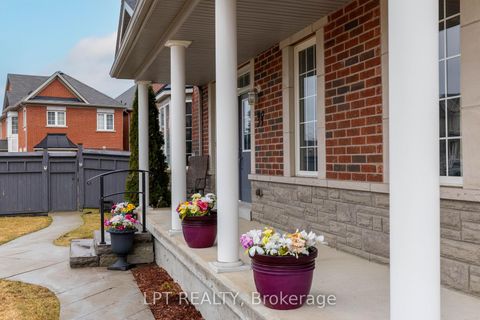 Photo 7 at 38 Pacific Rim Court, Jefferson, Richmond Hill