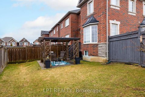 Photo 36 at 38 Pacific Rim Court, Jefferson, Richmond Hill