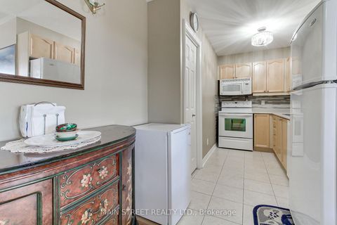Photo 11 at 305 - 500 Mapleview Drive W, Holly, Barrie