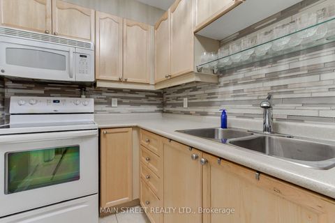 Photo 14 at 305 - 500 Mapleview Drive W, Holly, Barrie