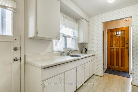 Photo 9 at 227 Verobeach Boulevard, Humbermede, Toronto