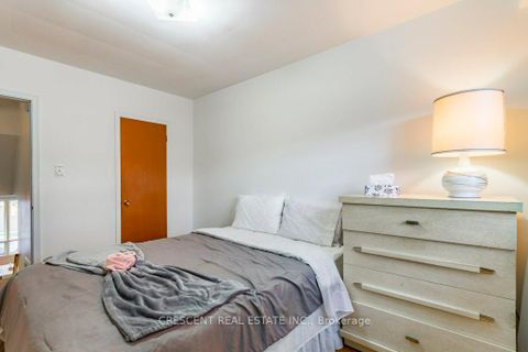 Photo 17 at 227 Verobeach Boulevard, Humbermede, Toronto