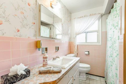 Photo 20 at 227 Verobeach Boulevard, Humbermede, Toronto