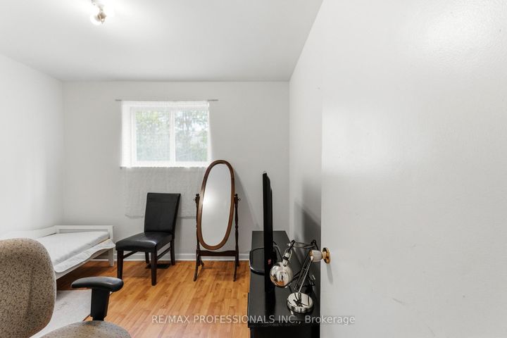 Photo 16 at 473 Samford Place, WO West, Oakville