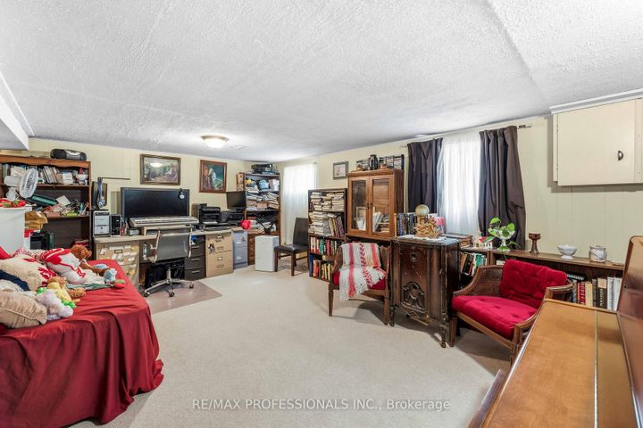 Photo 21 at 473 Samford Place, WO West, Oakville