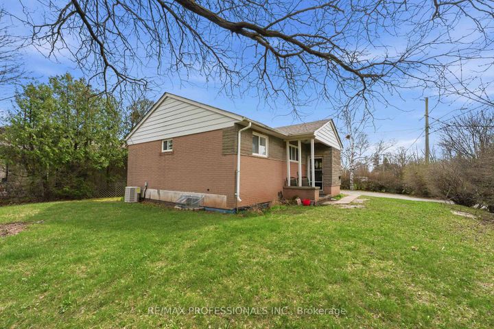 Photo 26 at 473 Samford Place, WO West, Oakville