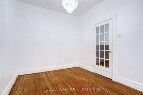 Photo 7 at 726 Adelaide Street W, Niagara, Toronto