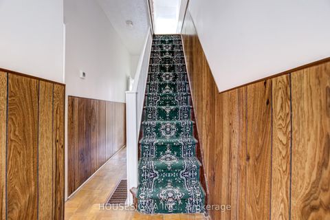 Photo 13 at 726 Adelaide Street W, Niagara, Toronto