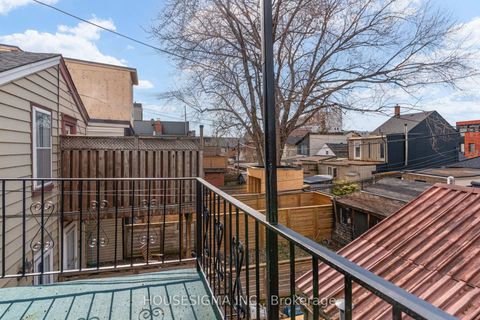 Photo 17 at 726 Adelaide Street W, Niagara, Toronto