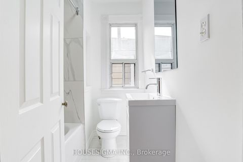 Photo 27 at 726 Adelaide Street W, Niagara, Toronto