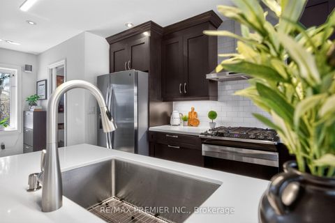 Photo 4 at 19 Park Lane, Queensway, Toronto