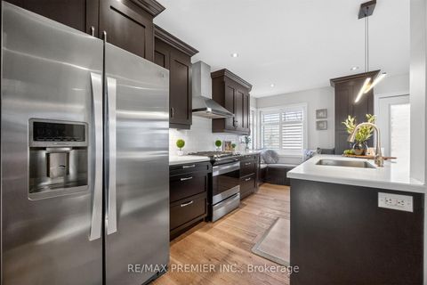 Photo 6 at 19 Park Lane, Queensway, Toronto