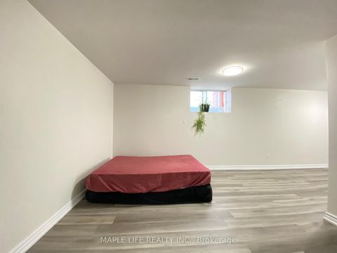 Photo 12 at 16 Lyndale Drive, Willowdale East, Toronto