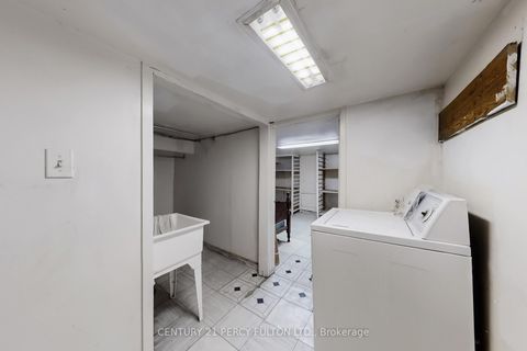 Photo 37 at 366 Coxwell Avenue, Coxwell, Toronto