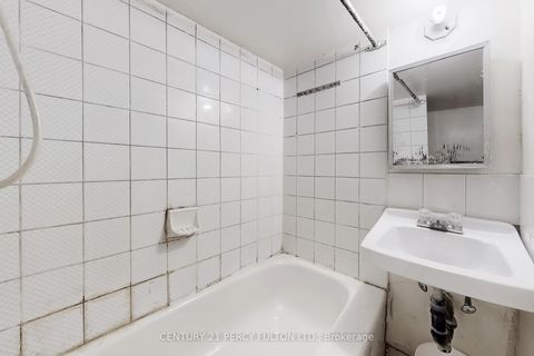 Photo 41 at 366 Coxwell Avenue, Coxwell, Toronto