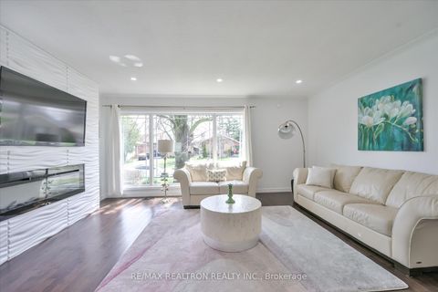 Photo 8 at 16 Arnprior Road, Bendale, Toronto