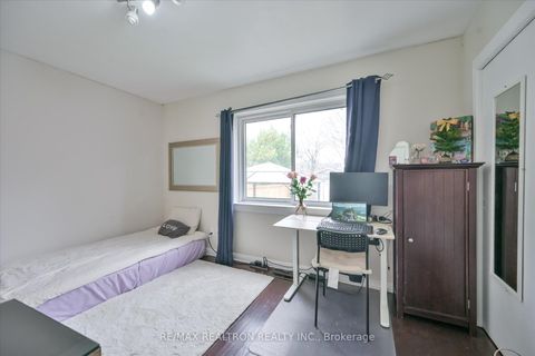 Photo 16 at 16 Arnprior Road, Bendale, Toronto