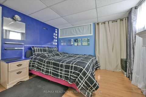 Photo 24 at 16 Arnprior Road, Bendale, Toronto