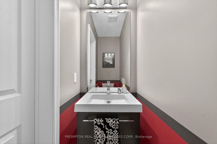 Photo 20 at 15 Donald Buttress Boulevard E, Cathedraltown, Markham