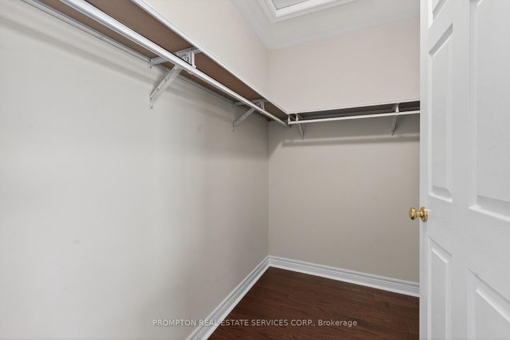 Photo 26 at 15 Donald Buttress Boulevard E, Cathedraltown, Markham