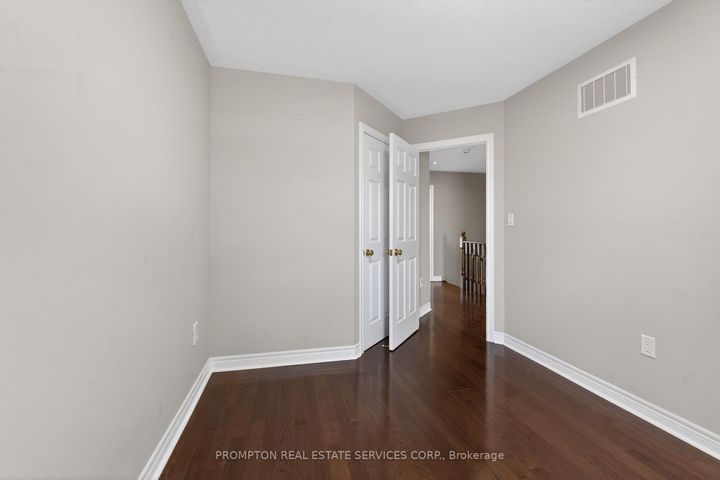 Photo 29 at 15 Donald Buttress Boulevard E, Cathedraltown, Markham