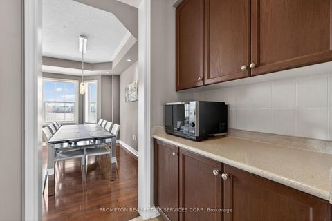 Photo 13 at 15 Donald Buttress Boulevard E, Cathedraltown, Markham