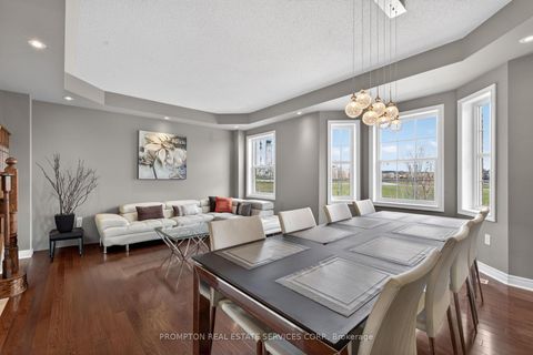 Photo 14 at 15 Donald Buttress Boulevard E, Cathedraltown, Markham