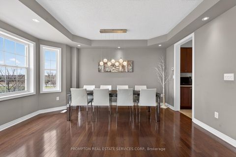 Photo 16 at 15 Donald Buttress Boulevard E, Cathedraltown, Markham