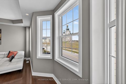 Photo 17 at 15 Donald Buttress Boulevard E, Cathedraltown, Markham