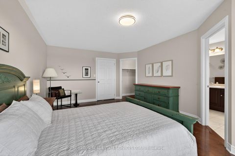 Photo 24 at 15 Donald Buttress Boulevard E, Cathedraltown, Markham