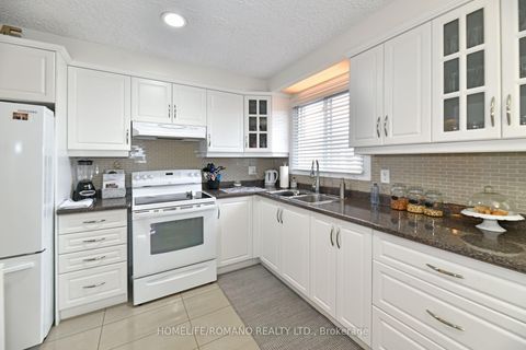 Photo 6 at 58 Hisey Crescent, Black Creek, Toronto