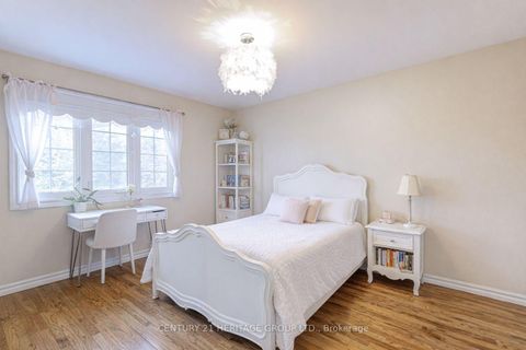 Photo 19 at 80 Findlay Avenue, King City, King