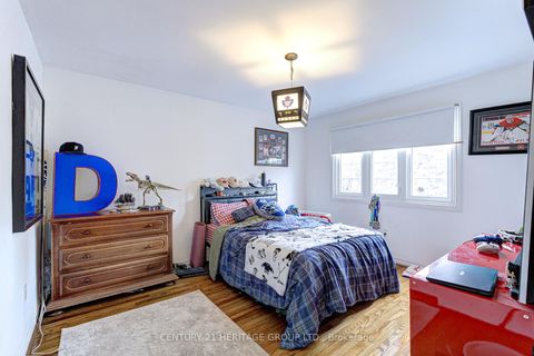 Photo 21 at 80 Findlay Avenue, King City, King