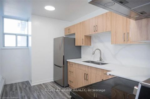 Photo 3 at 508 - 390 Dixon Road W, The Westway, Toronto