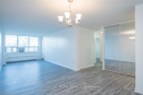 Photo 5 at 508 - 390 Dixon Road W, The Westway, Toronto